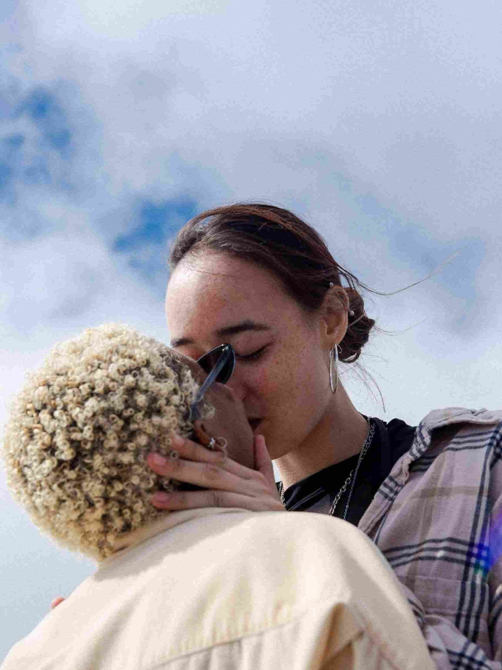 two people kissing